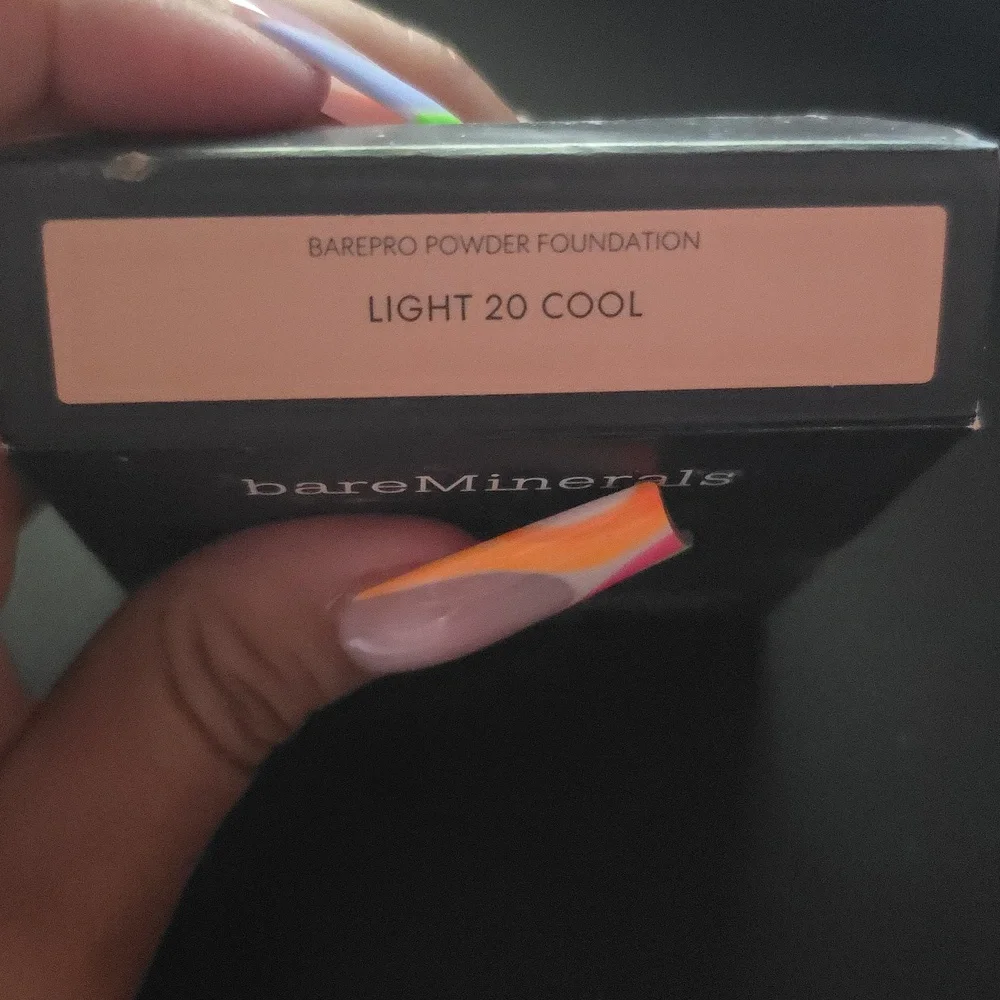 New bareMinerals Tan Foundation Compact Matte Finish